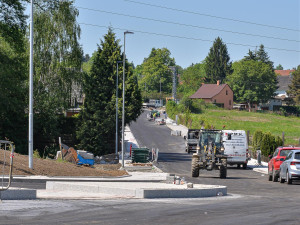 Řidiči si mohou oddechnout, nebezpečná a nepřehledná křižovatka je minulostí