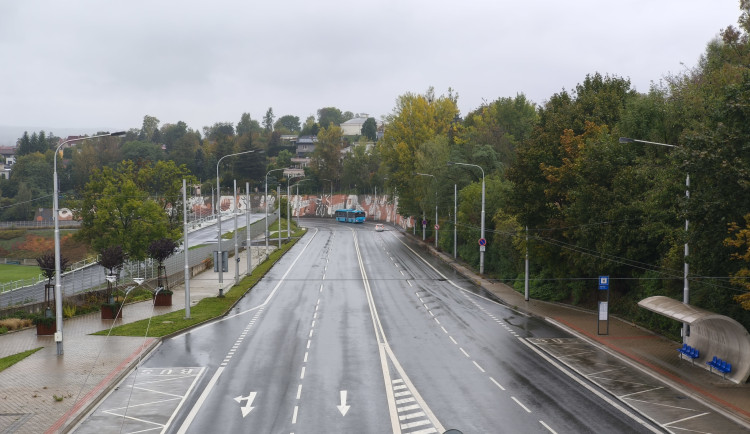 Cestování v Moravskoslezském kraji budou v létě komplikovat opravy řady silnic