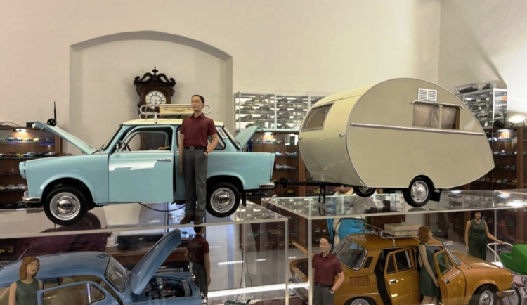 Bravantický zámek na Novojičínsku láká na rekordní expozici modelů aut