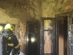 Objekt dříve slavného CD hotelu zachvátil požár. Hasiči evakuovali z budovy 32 osob