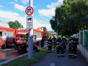 Kdysi nejluxusnější hotel v Plzni opět zasáhl požár, objekt opustilo 25 lidí