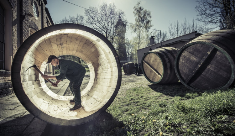 Plzeňský Prazdroj zpřístupní bednárnu a představí unikátní pivovarské řemeslo