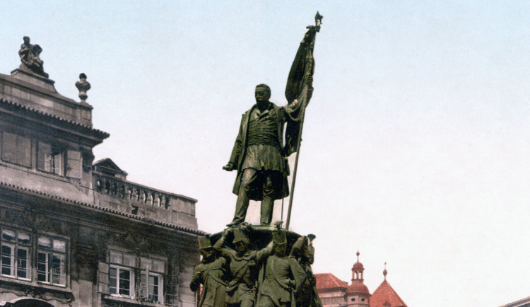 Socha Radeckého se vrátí na Malostranské náměstí, město touží po originálu