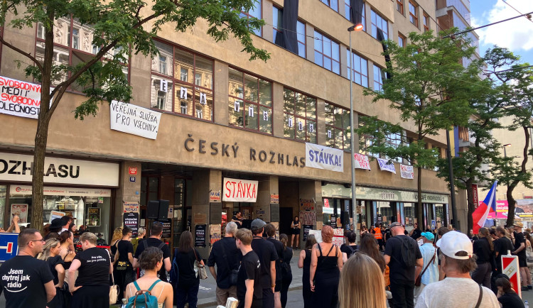 Zaměstnanci ČT a Českého rozhlasu vstoupili do stávky, nevylučují další protesty