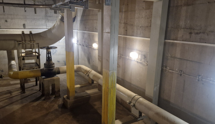 Tuny oceli pod Temelínem čeká výměna. Energetici modernizují bezpečnostní potrubí