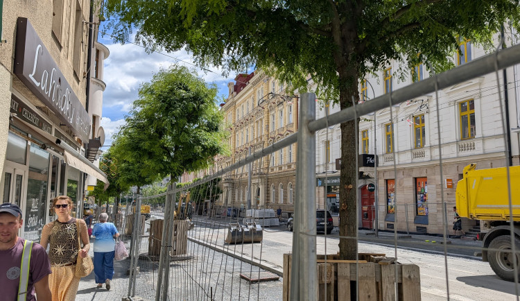 Americká třída je aktuálně rozkopaná