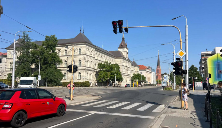 Pozor na dopravní komplikace v Olomouci. Začínají opravy rušných křižovatek v centru