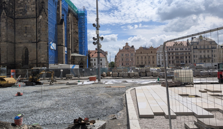 NPÚ najednou změnil názor, reaguje město na ostrou kritiku úprav náměstí