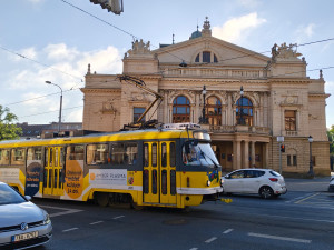 Zmizí z ulic i tramvaje oblepené reklamou? Debat na internetu se hned chytil primátor