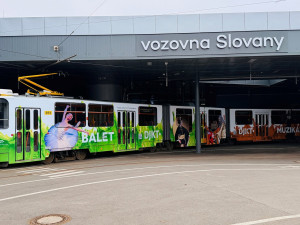 Svou tramvaj mělo i plzeňské divadlo, foto: DJKT Plzeň