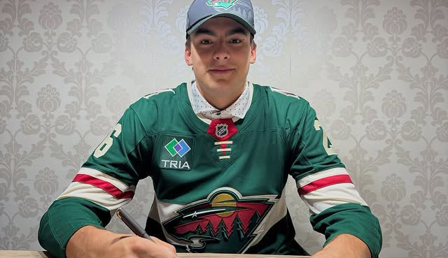 Hradecký talent podepsal smlouvu v NHL. Filip Růžička se upsal Minnesotě Wild