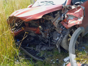 Při střetu dvou aut se zranili tři lidé, pomoc přivolal systém eCall