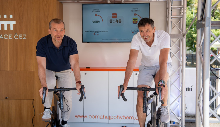 Festivalová kola vyšlápla pomoc obětem domácího násilí