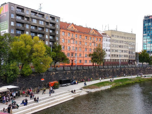 Náplavka bojuje o cenu za architekturu, mezinárodní porota ji poslala do užšího výběru