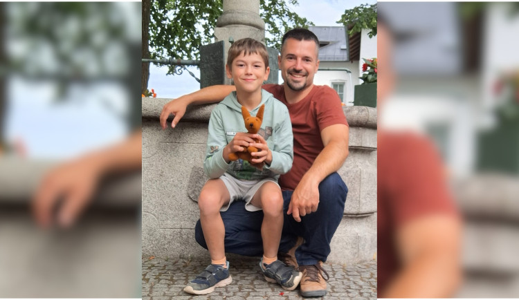 Ztracená plyšová veverka spustila na internetu obrovskou pátrací akci