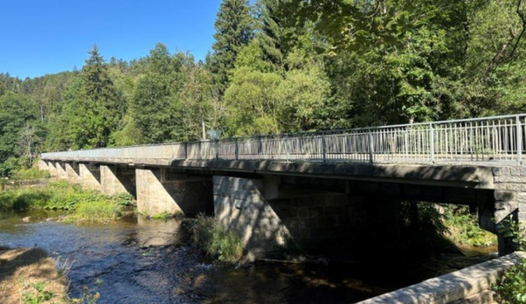 Tento most přes Otavu už dosloužil