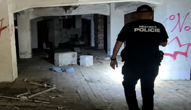 Víte, kde tráví vaše děti čas s kamarády? Policie upozorňuje na nebezpečný trend