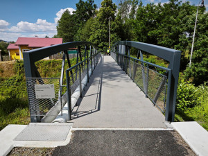 Nový unikátní akvadukt nad železniční tratí vyšel radnici levněji, než očekávala