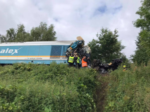 Tři mrtví a desítky zraněných. Od tragédie na železnici u Milavčí uplynulo pět let