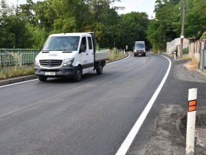 Řidičům se o něco uleví. Po měsíci skončila oprava části důležité ulice Na Roudné