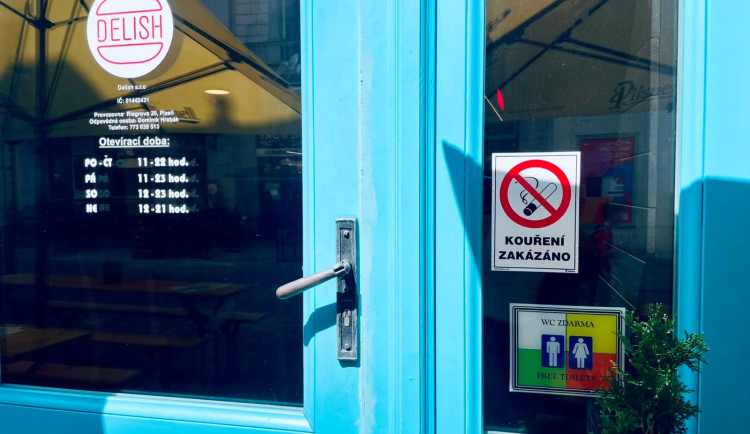 Konec trápení s hledáním toalet. Městům se osvědčily projekty Vlídné WC a Free WC
