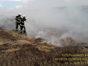 FOTOGALERIE: Požár stohu na severním Plzeňsku