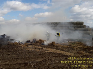 FOTOGALERIE: Požár stohu na severním Plzeňsku