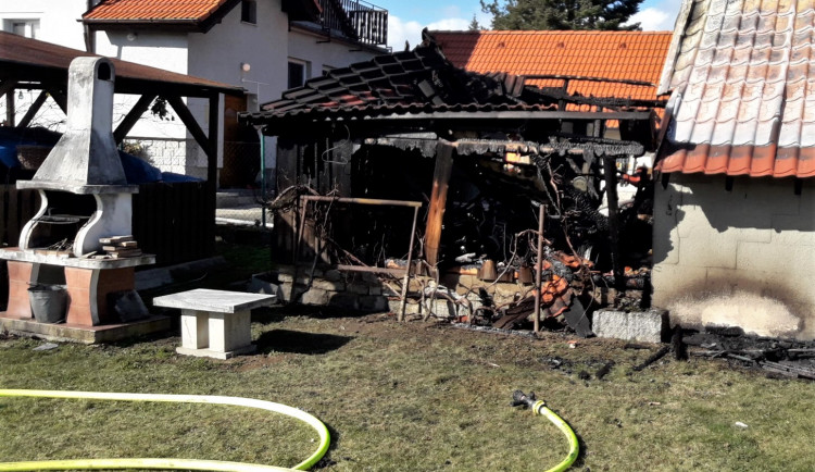 FOTOGALERIE: Požár kůlny na Klatovsku