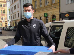 FOTOGALERIE: Viktoriáni rozváží obědy městské policii