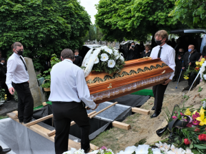 FOTOGALERIE: Pohřeb čtyř obětí tragické dopravní nehody v Nýřanech