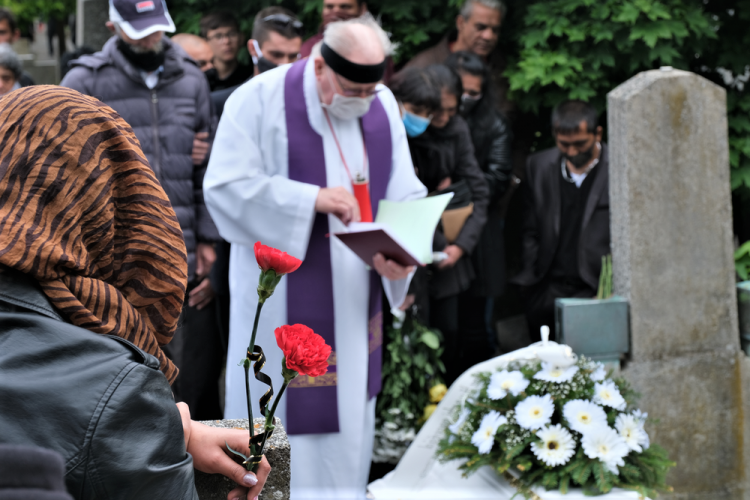 FOTOGALERIE: Pohřeb čtyř obětí tragické dopravní nehody v Nýřanech