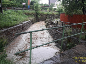 FOTOGALERIE: Hasiči zasahovali ve vytopených obcích