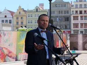 FOTOGALERIE: Odhalení pamětní desky připomínající okupaci z 21. srpna 1968