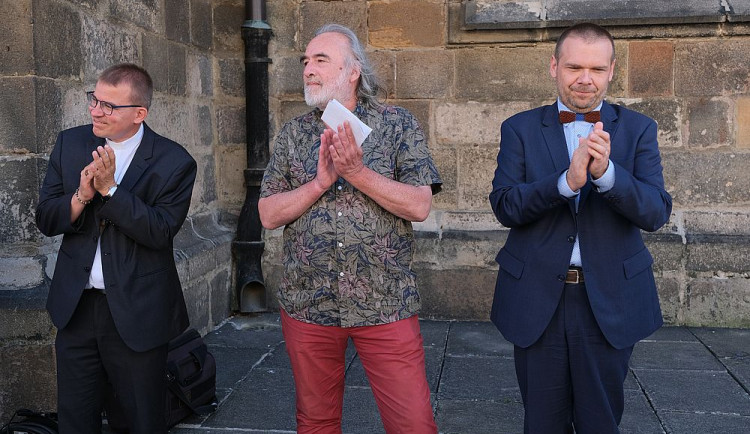 FOTOGALERIE: Odhalení pamětní desky připomínající okupaci z 21. srpna 1968