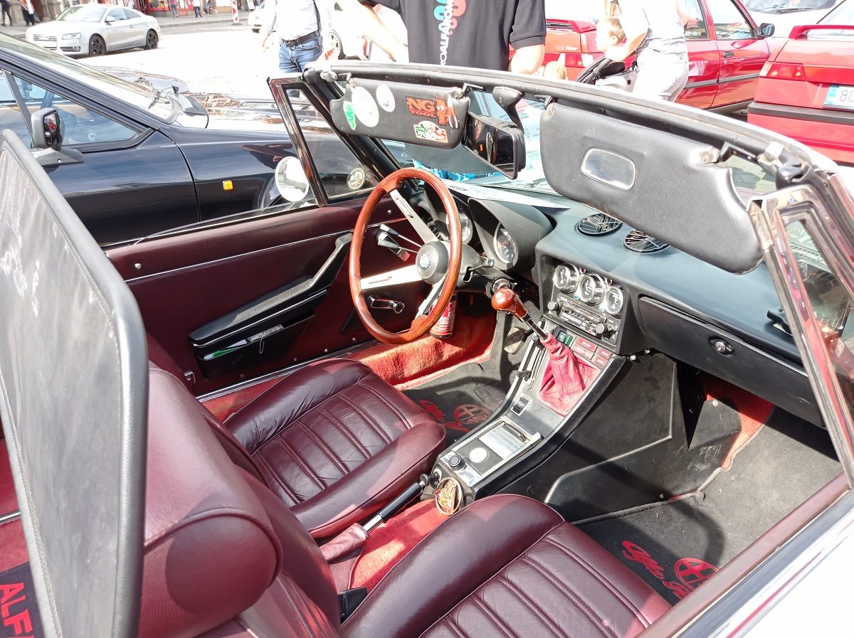 FOTO: Sraz vozů Alfa Romeo v Plzni