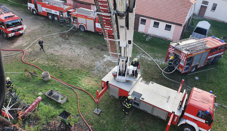 FOTOGALERIE: Požár zemědělského muzea