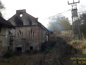 FOTOGALERIE: Požár zemědělského objektu