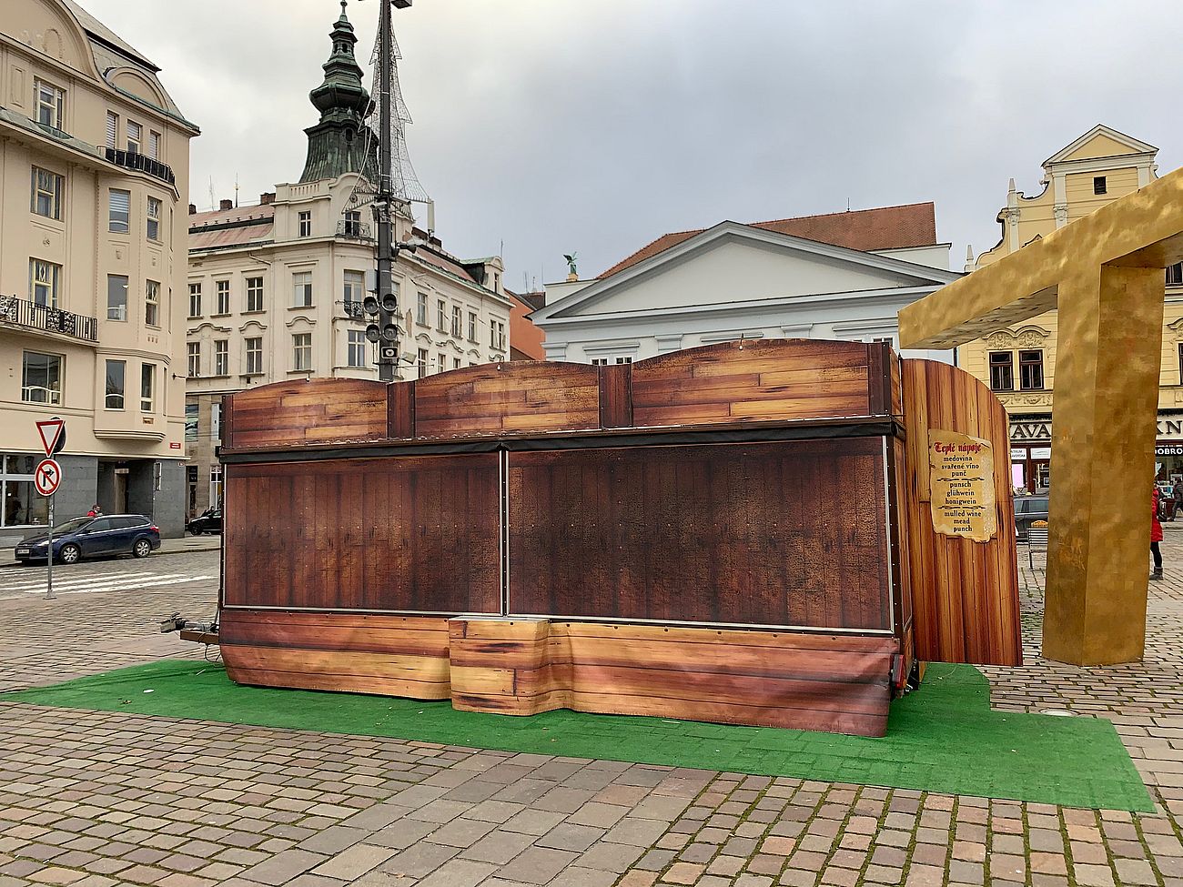 FOTOGALERIE: Uzavřené stánky na vánočních trzích