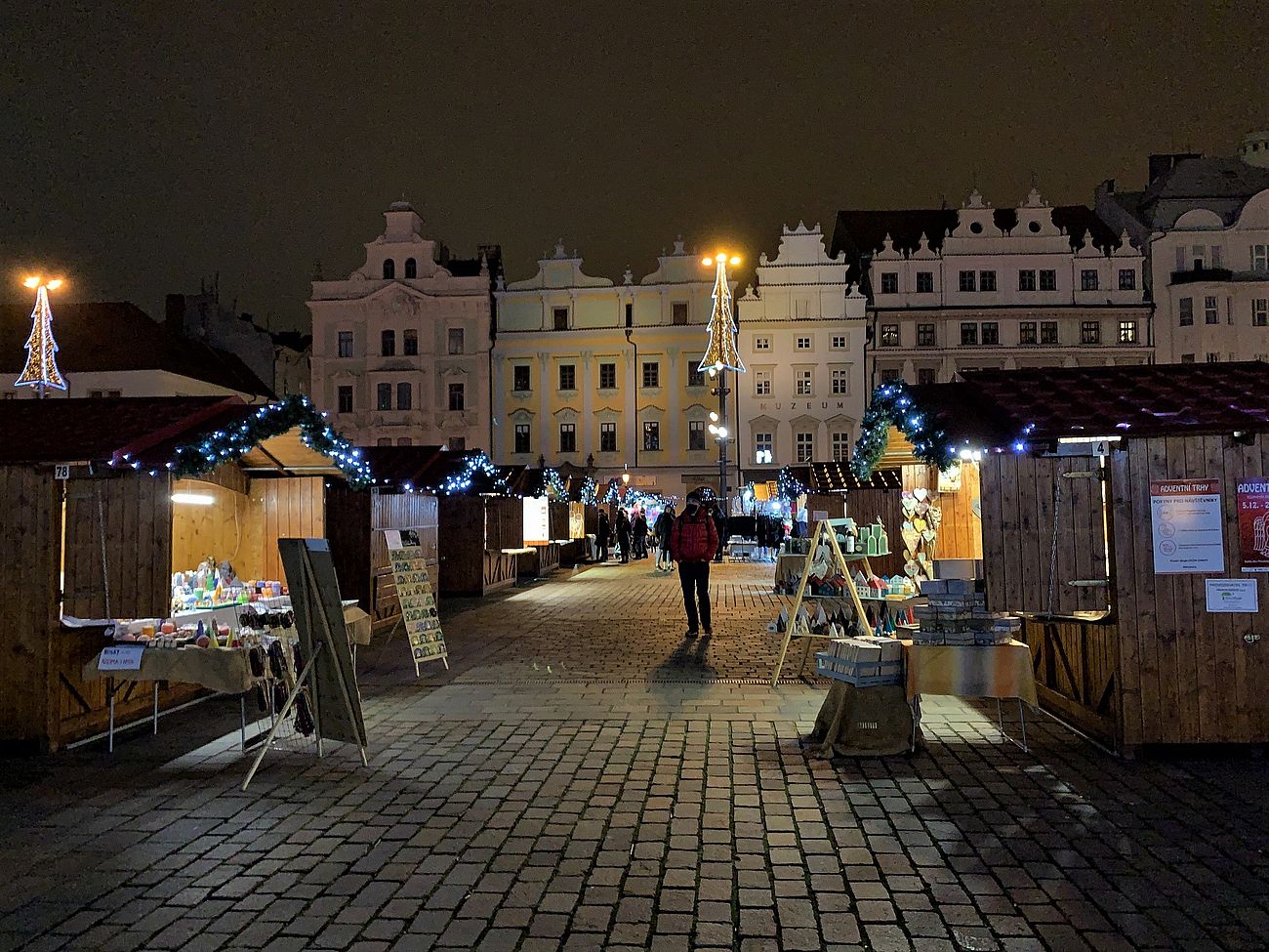 FOTOGALERIE: Vánoční trhy a ponocný
