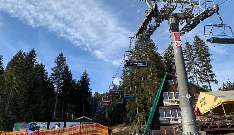 FOTOGALERIE: Zahájení lyžařské sezóny na Špičáku