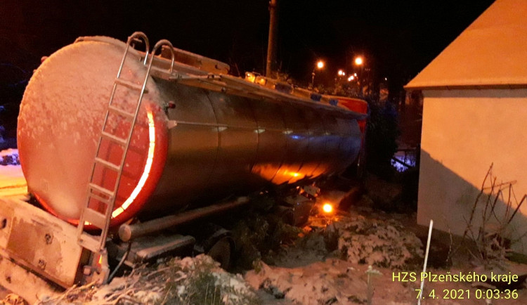 FOTOGALERIE: Nehody na sněhu