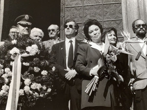 FOTOGALERIE: Americká velvyslankyně Shirley Temple Black při návštěvě Klatov v květnu 1990