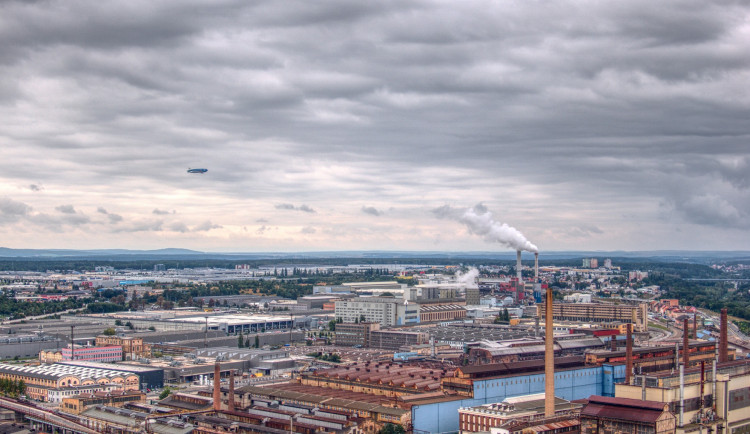 FOTOGALERIE: Zeppelin NT nad Plzní