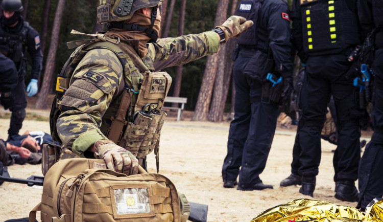 FOTOGALERIE: Zásah proti střelci, policejní cvičení na Ostende