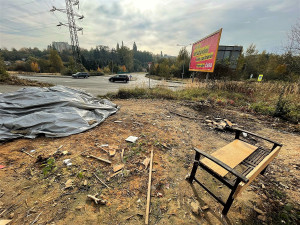 FOTOGALERIE: Squat ve Vejprnické