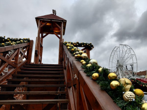 FOTOGALERIE: Na náměstí vyrostlo obří ruské kolo