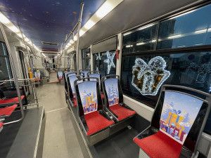 FOTOGALERIE: Plzeňská vánoční tramvaj 2021