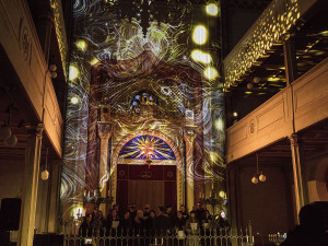 FOTOGALERIE: Osm světel ve Staré synagoze