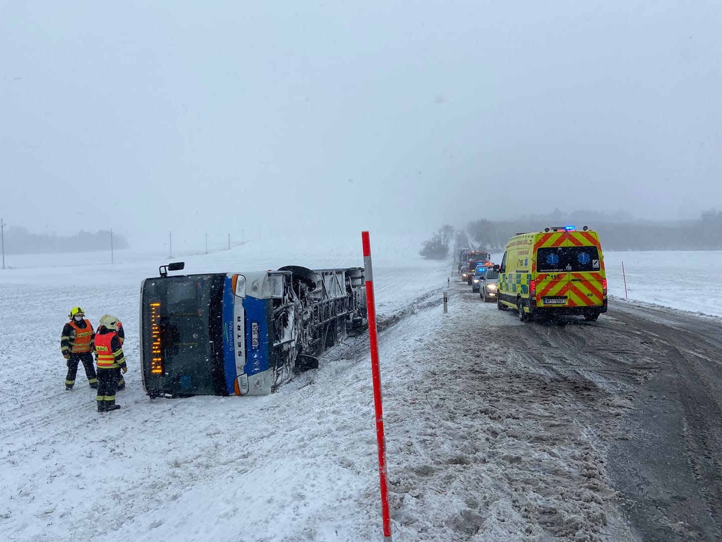 FOTOGALERIE: Nehody na sněhu 30. 11. 2021