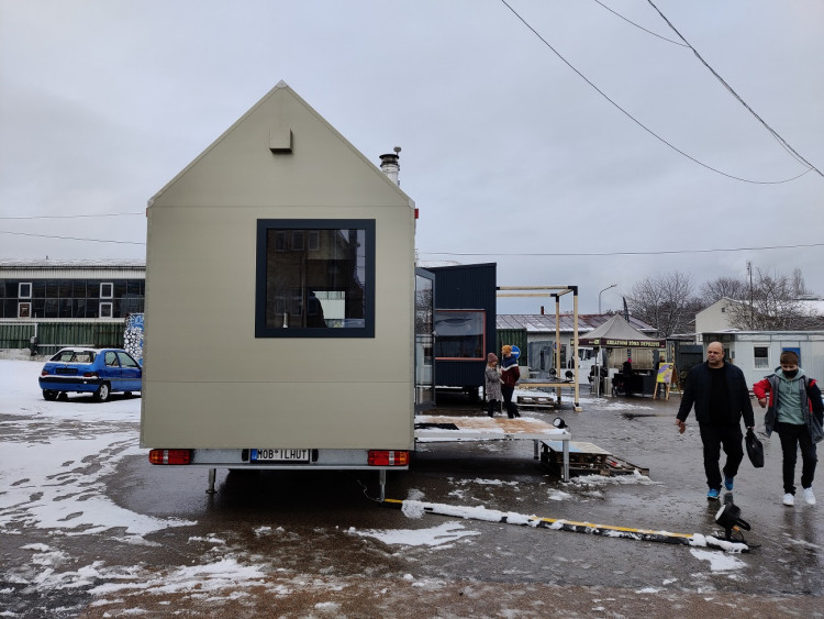 Mobile Hut